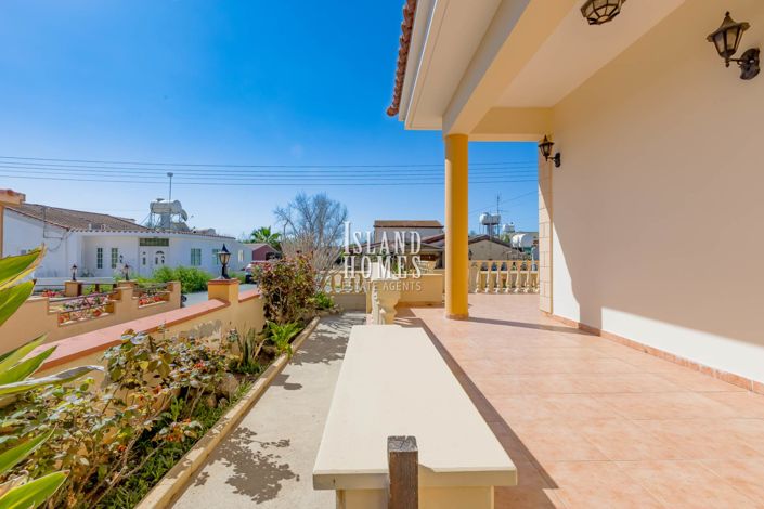 Image No.31-4 Bed Villa / Detached for sale