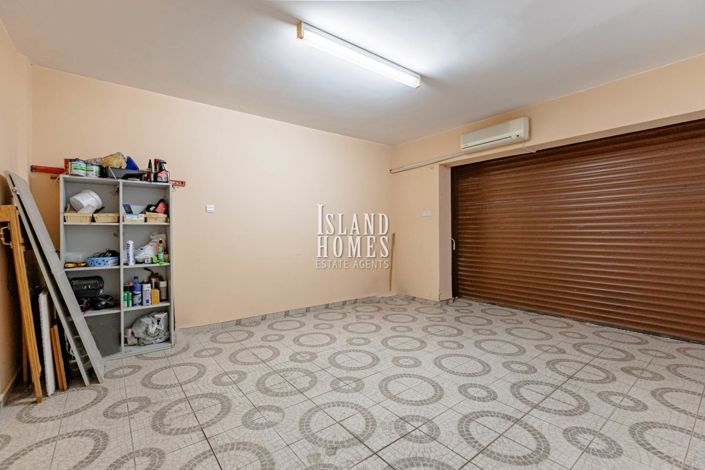 Image No.33-4 Bed Villa / Detached for sale