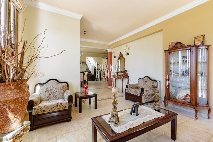 Image No.6-4 Bed Villa / Detached for sale