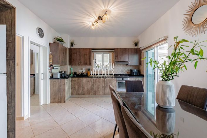 Image No.12-Jumelé de 3 chambres à vendre à Frenaros