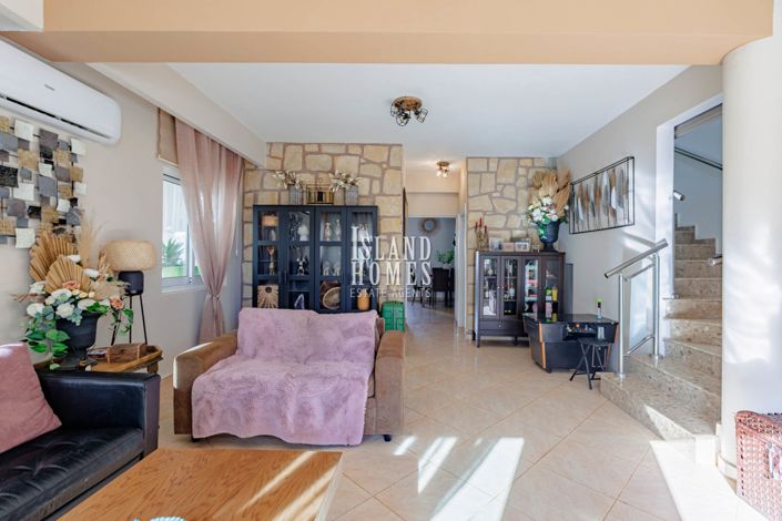 Image No.10-Jumelé de 3 chambres à vendre à Frenaros