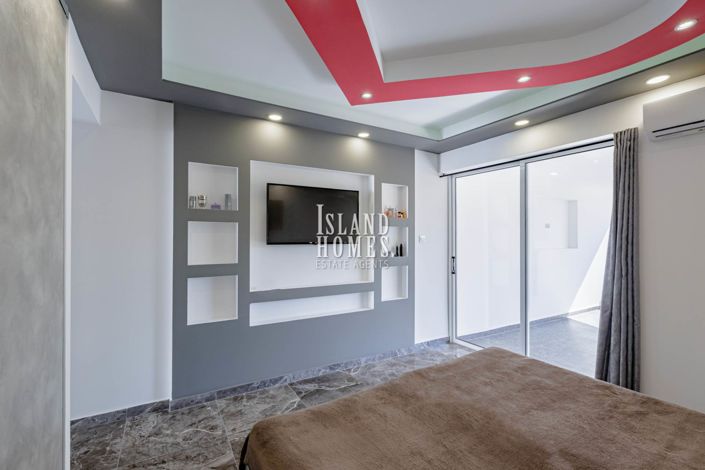 Image No.11-3 Bed Apartment for sale