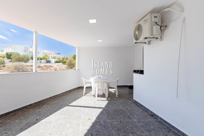 Image No.20-3 Bed Apartment for sale