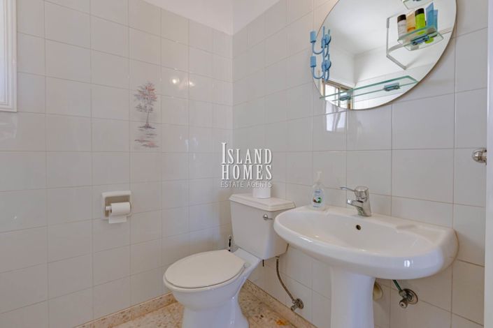 Image No.15-Maison de 5 chambres à vendre à Deryneia