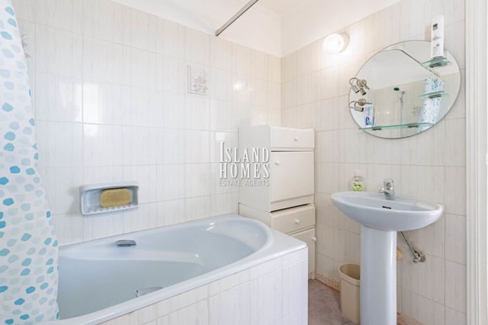 Image No.29-Maison de 5 chambres à vendre à Deryneia