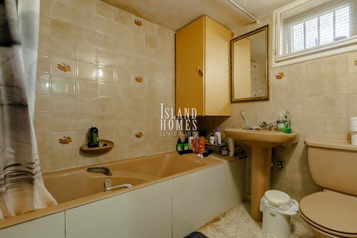 Image No.37-Maison de 5 chambres à vendre à Deryneia