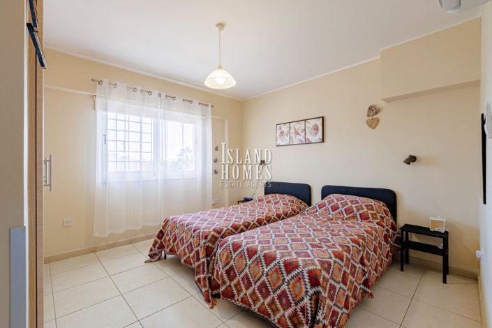 Image No.20-2 Bed Apartment for sale