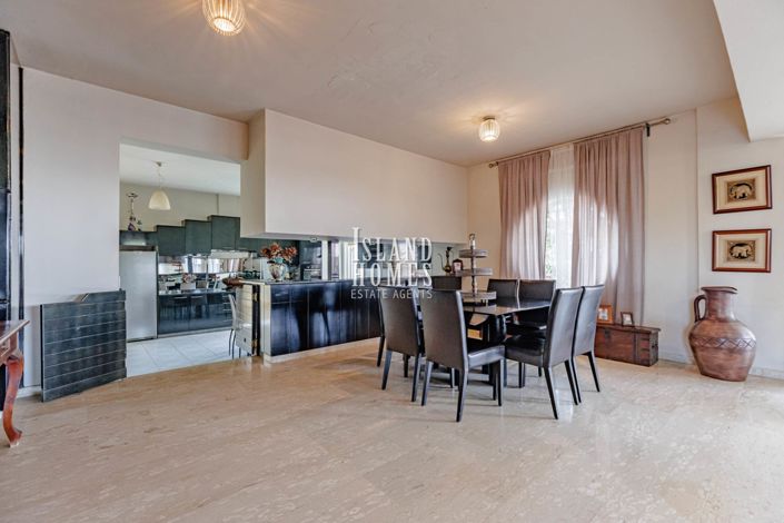 Image No.11-4 Bed Semi-Detached for sale