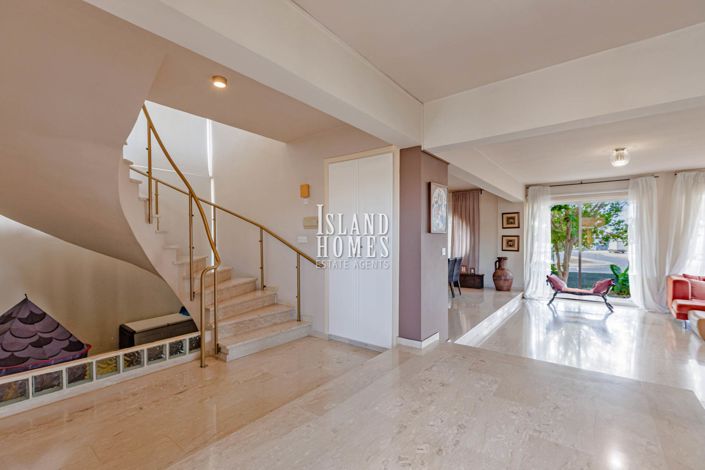 Image No.14-4 Bed Semi-Detached for sale