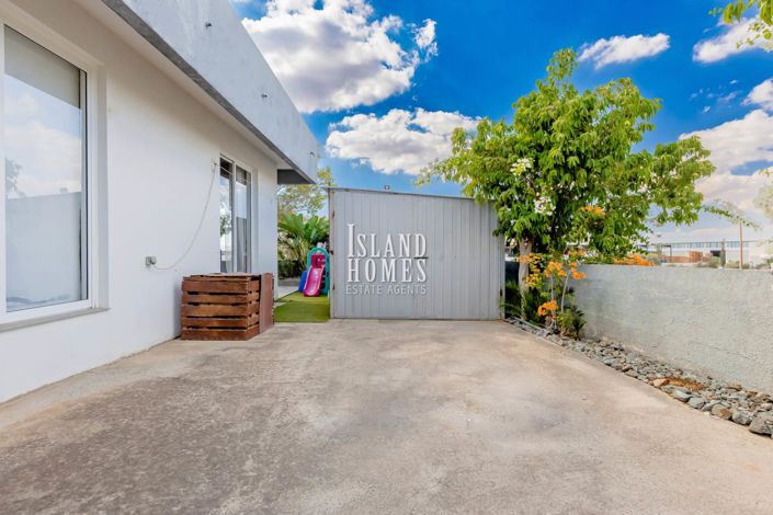 Image No.16-4 Bed Semi-Detached for sale