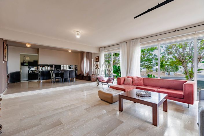 Image No.3-4 Bed Semi-Detached for sale