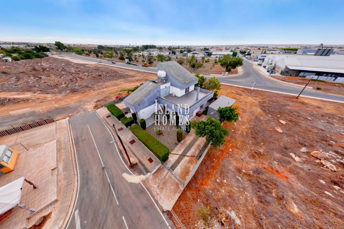 Image No.29-4 Bed Semi-Detached for sale