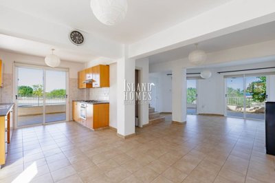 1 - Deryneia, Townhouse