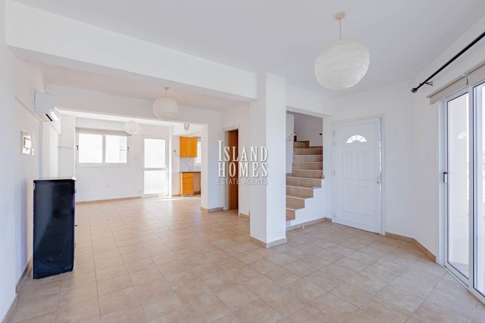 Image No.11-3 Bed Townhouse for sale