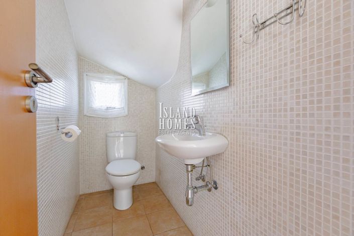 Image No.13-3 Bed Townhouse for sale