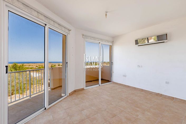 Image No.17-3 Bed Townhouse for sale