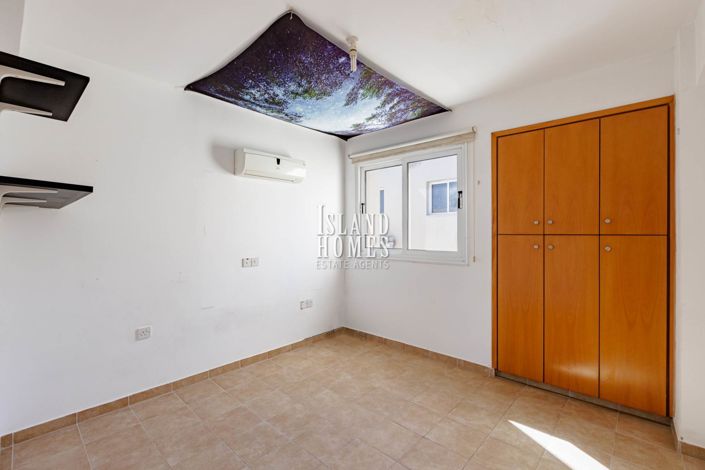 Image No.20-3 Bed Townhouse for sale