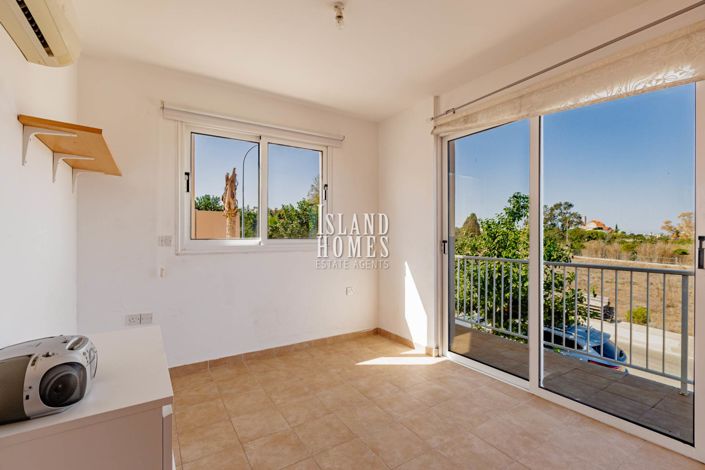 Image No.21-3 Bed Townhouse for sale