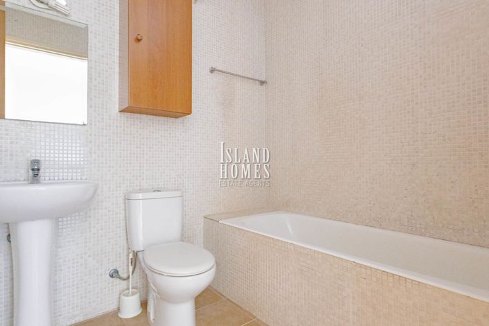 Image No.22-3 Bed Townhouse for sale