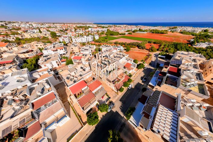 Image No.20-2 Bed Apartment for sale