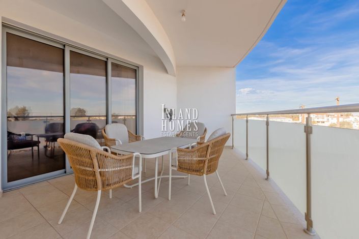 Image No.3-Appartement de 3 chambres à vendre à Frenaros