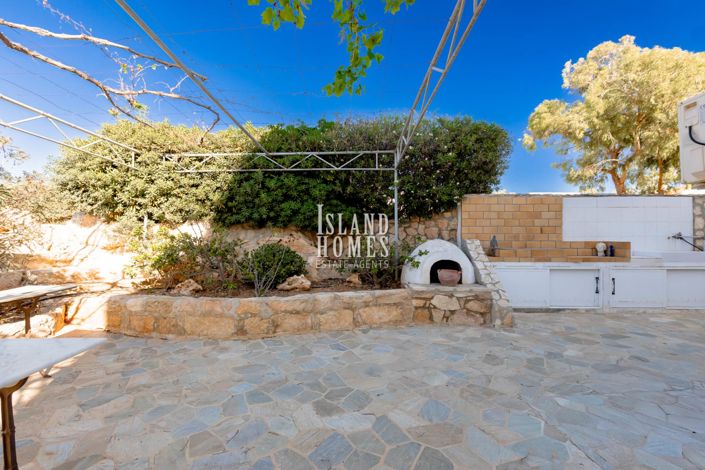 Image No.13-6 Bed Villa / Detached for sale