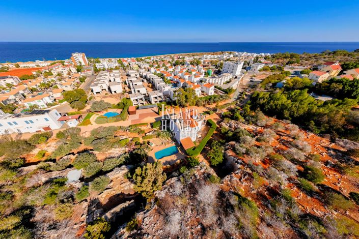 Image No.35-6 Bed Villa / Detached for sale