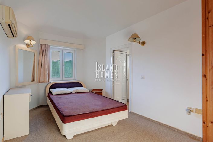 Image No.36-6 Bed Villa / Detached for sale