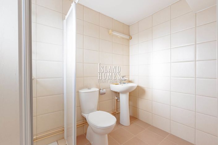 Image No.38-6 Bed Villa / Detached for sale