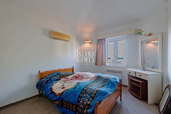 Image No.45-6 Bed Villa / Detached for sale