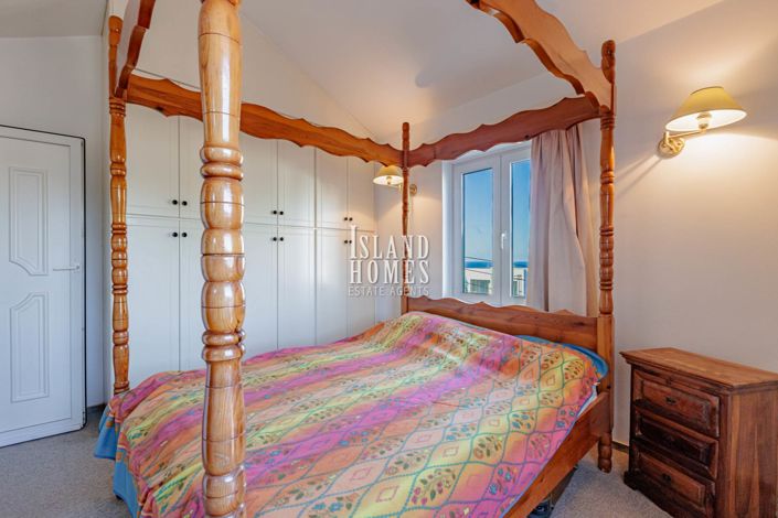 Image No.49-6 Bed Villa / Detached for sale