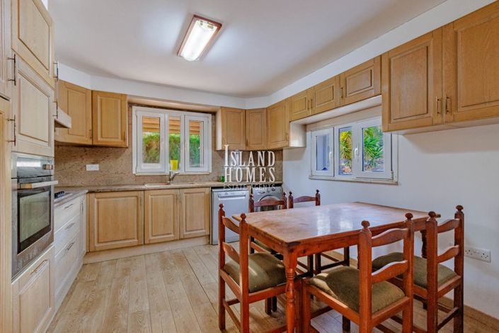 Image No.6-6 Bed Villa / Detached for sale