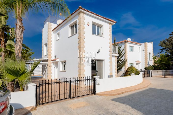 Image No.2-Villa de 2 chambres à vendre à Pernera