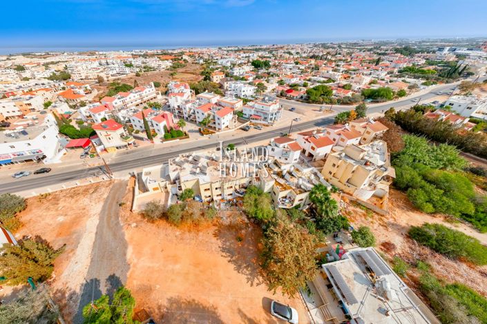 Image No.20-2 Bed Apartment for sale