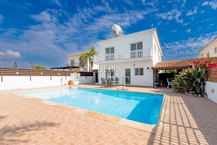 Image No.14-4 Bed Villa / Detached for sale