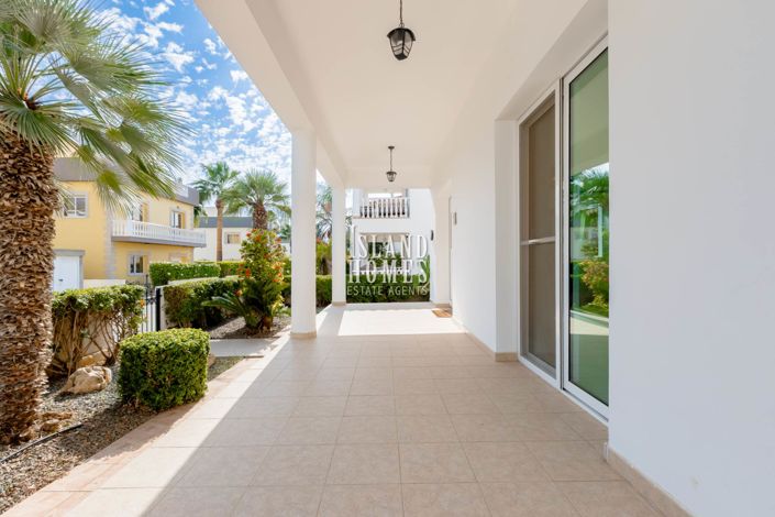 Image No.17-4 Bed Villa / Detached for sale