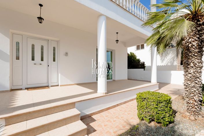 Image No.19-4 Bed Villa / Detached for sale