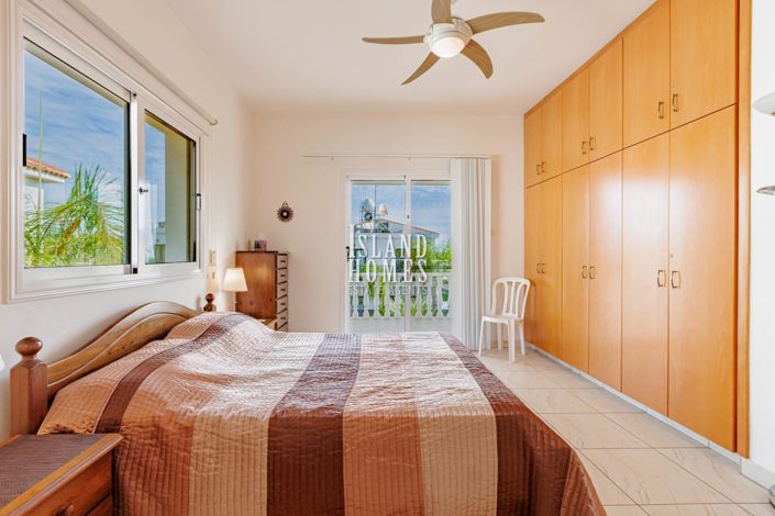 Image No.22-4 Bed Villa / Detached for sale