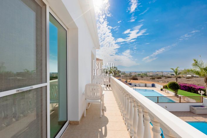 Image No.29-4 Bed Villa / Detached for sale