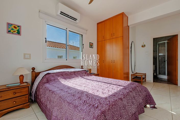 Image No.38-4 Bed Villa / Detached for sale