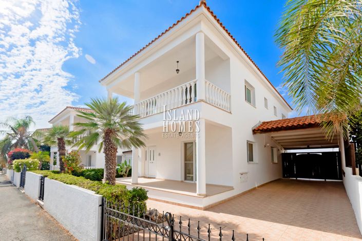 Image No.8-4 Bed Villa / Detached for sale