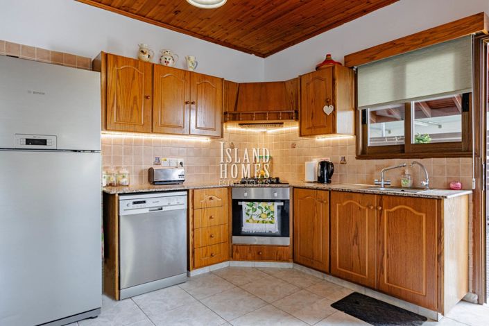 Image No.10-3 Bed Bungalow for sale