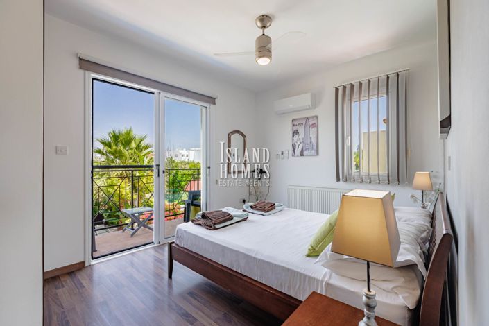 Image No.24-3 Bed Villa / Detached for sale