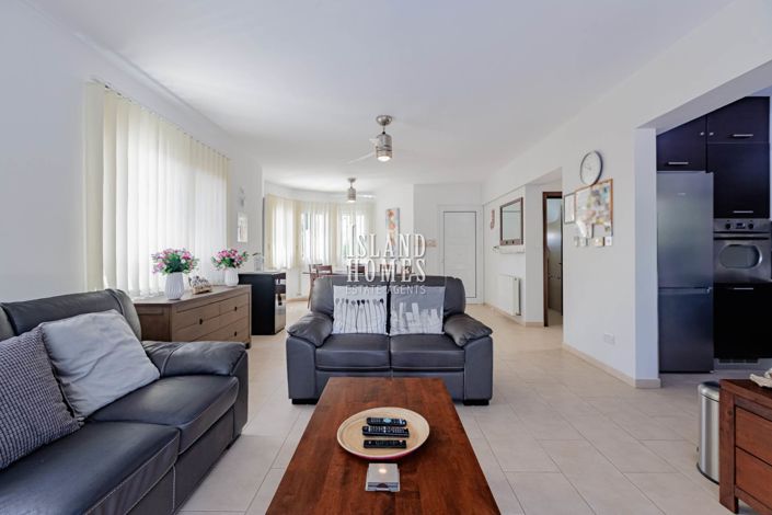 Image No.4-3 Bed Villa / Detached for sale