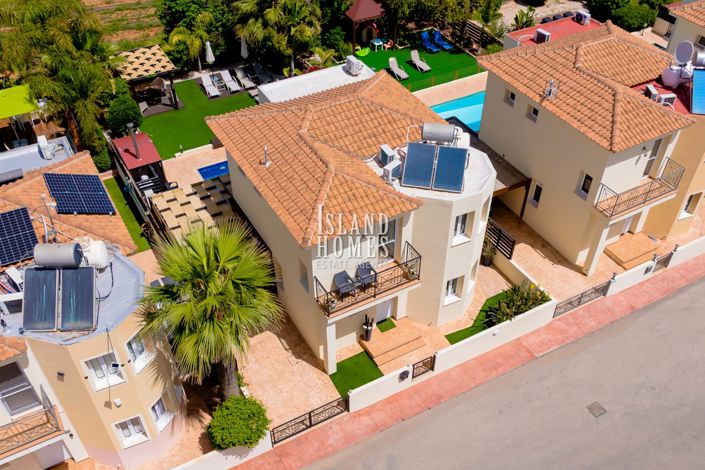 Image No.34-3 Bed Villa / Detached for sale