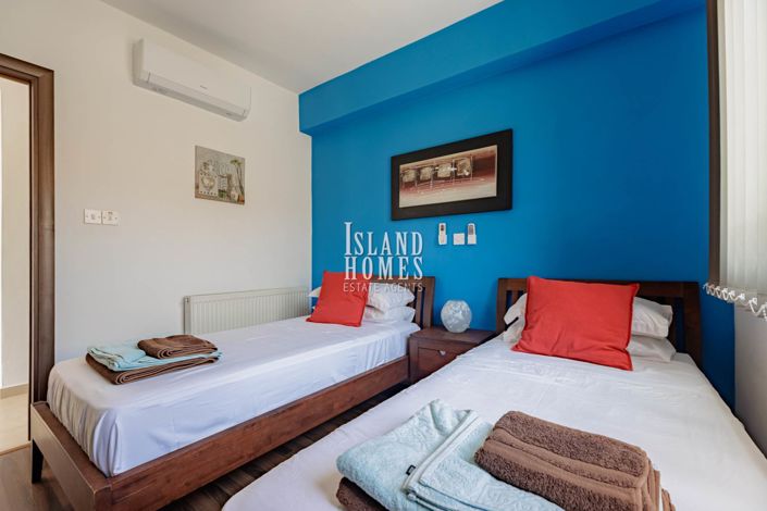 Image No.38-3 Bed Villa / Detached for sale