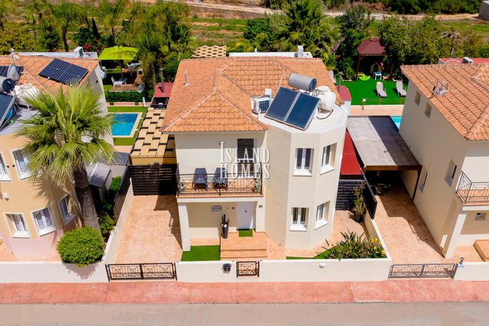 Image No.44-3 Bed Villa / Detached for sale