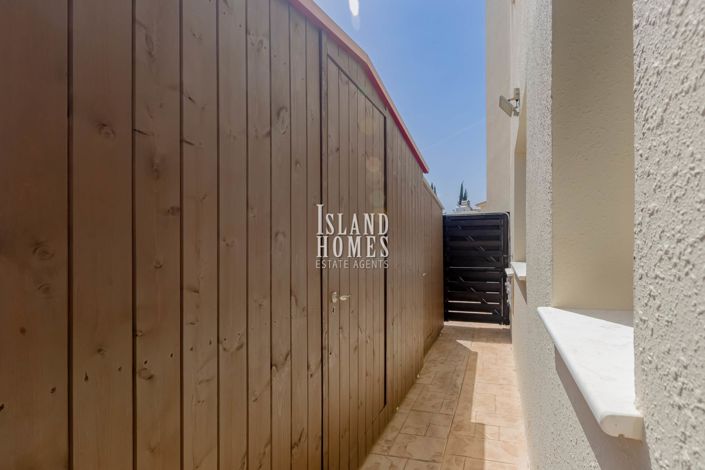 Image No.47-3 Bed Villa / Detached for sale