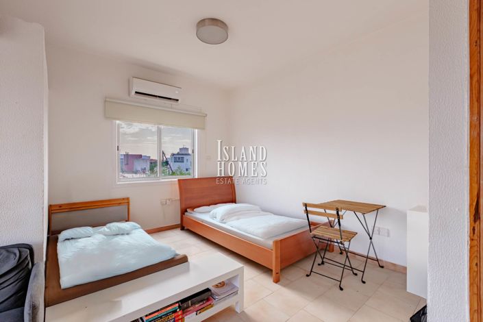 Image No.26-Propriété de 8 chambres à vendre à Deryneia