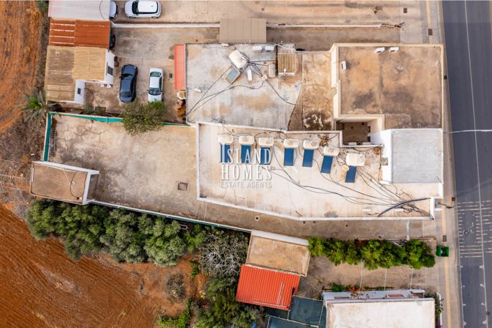 Image No.31-Propriété de 8 chambres à vendre à Deryneia